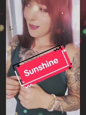 A post by @xliisa135 on TikTok caption: Guten Morgen 🖤☀️ #sunshine #sonnenscheinhinterdemregen #safe #beautifulbabe #inked #la🔥vida🔥loca #🤜🏻🤍fight🖤heart🤍🤛🏻 #heartvibesde