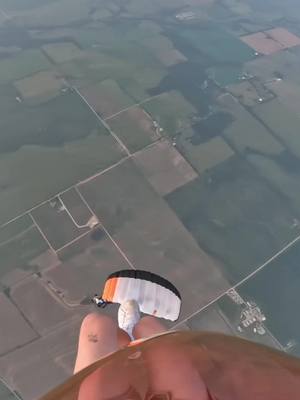 A post by @seamlessriggingskydiving on TikTok caption: #seamlessrigging #SeamlessRiggingteam #ozarkskydivecenter #SeamlessRigging #FAA #cessna182 #uptvector #UPTMutant #GOPRO #fypage #USA #USPA