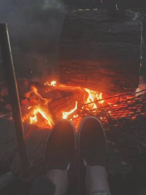 A post by @chelseyvaughn on TikTok caption: Nights like these>> #fypシ #pnw #oregon ##foryou #bonfire #fire #fall #fallseason #campfire #bestkindanights #oregoncheck