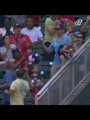 A post by @gifs_baseball on TikTok caption: A Braves fan catches Nick Castellanos' home run while holding his child, puts her down, and throws it back. #braves #MLB #baseball #phillies #catch