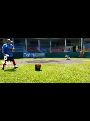 A post by @kelvinballplayer on TikTok caption: *BASEBALL DRILL*🚨🚨🚨 💪💪💪⚾️⚾️ buenos entrenamientos para cacheres  síguenos en nuestras redes, escríbenos al DM.                                                  #kelvinballplayer #MLB #Beisbol #Diosprimero #entretenimiento #beisbol #ballplayer #potencia #drill #nicaragua #boaco #instagram #concentracion #pelotas #baseball #baseballlife #reels #tiktok #like #Comparte #drill #siguenos.