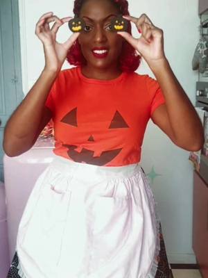 A post by @missaudreysweetblack on TikTok caption: Vidéo souvenir d'Halloween 2023 en attendant celles de cette année. J'espère pouvoir en faire aussi cette année 🙌🏾🎃 #cupcakesetcie #lapinuppatissiere #halloweencookies