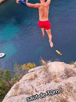 A post by @paul_ayrton_ on TikTok caption: je peux encore monter vous pensez ? 😁 full rip 30m en saut droit aux calanques de cassis , cliff jumping streght jump ⚠️ Les actions de cette vidéo sont réalisées par des professionnels entraînés ou supervisées par des professionnels. N'essaie pas de les reproduire.