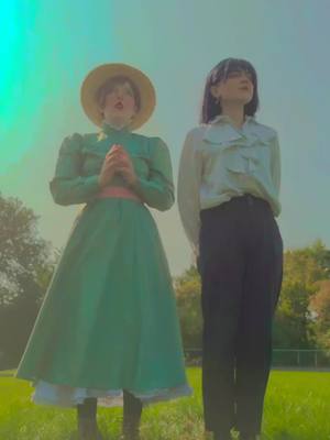 A post by @heartfiliacos on TikTok caption: We're so cute🥺💕 #howlsmovingcastle #sophiehattercosplay #howlcosplay #heartfiliacos