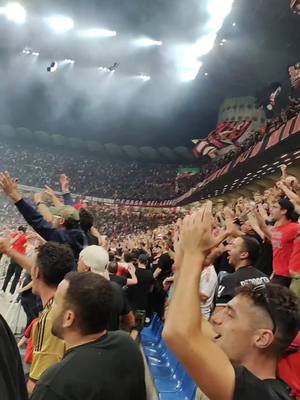 A post by @_andreamoro_ on TikTok caption: Siamo la curva più bella del mondo🔴⚫ #milan #curvasud #curvasudmilano #banditirossoneri❤️🖤 #banditi #milanlazio #milanosiamonoi🔴⚫️ 