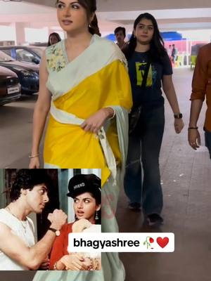 A post by @bollywood..family on TikTok caption: bhagyashree 🥀❤️#foryoupage #foryou #fyp #trending #standwithkashmir #burhan_tv #tiktok