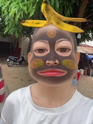 A post by @zeiivan39 on TikTok caption: ត្រូវការលុយមកថ្នាក់ថ្នម🥺😂