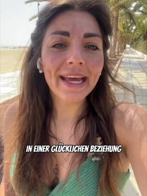 A post by @frau_dating on TikTok caption: How to GLÜCKLICHE + ERFOLGREICHE Beziehung 💖 ➡️ Du brauchst Unterstützung - beim Kennenlernen oder mit deinen Verabredungen - beim Überwinden von Schüchternheit & Zurückhaltungen - deinem Aussehen und Styling - bei deiner mentalen Stärke - beim Aufarbeiten von Trennungen, Verlusten oder negativen Erfahrungen? Dann melde dich gerne bei mir: hallo@sandraweigel.de #datingcoaching #datingtipps #datingadviceformen #datingadviceforwomen #partnersuche #kennenlernen #kennenlernphase #dating #kennenlernen #beziehungsaufbau #verliebtsein #liebe #flirten #onlinedating #datinglife #frauenansprechen #männeransprechen