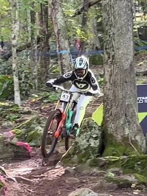 A post by @oisinoc3 on TikTok caption: Swinging off it for @Jack Moir 🫡 #YTIndustries #DoubleO #OO #worldcup #mtb #downhill #snowshoe