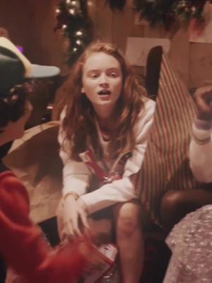 A post by @stted1txs on TikTok caption: christmas is sooo close #netflix #strangerthings #sadiesink #christmas 