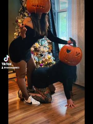 A post by @kimmejia58 on TikTok caption: #parati #like #fyp #boston #viral #octubre🎃