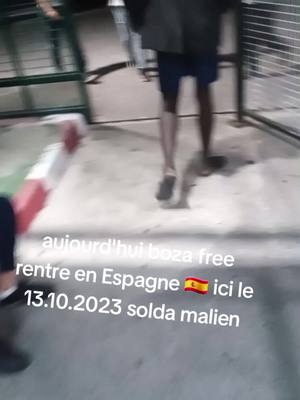 A post by @pecha.loup7 on TikTok caption: #aujourdhui #boza frère a ceuta#tiktokmali🇲🇱223❤️😘 #france🇫🇷paris #vuinhon 