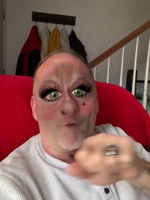 A post by @ronnydavidson on TikTok caption: #delawareguy #ilovemyfamily #makesomeonesmile #weirdo