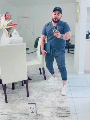 A post by @agustincimadevila on TikTok caption: #miami