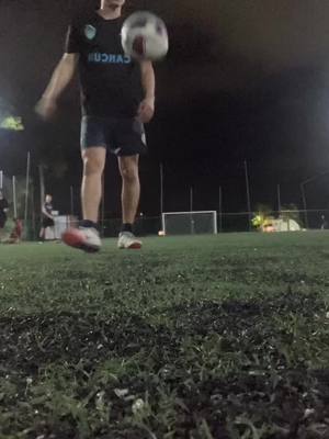 A post by @diego.dmzz on TikTok caption: ⚽️⚽️