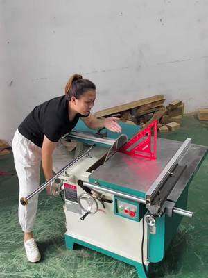 A post by @woodworkingmachinery88 on TikTok caption: Woodworking push table saw#woodworking #fyp #foryou #cuttingmachine 