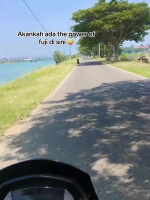 A post by @asmaulhusna.nana on TikTok caption: 🤪 #fypfuji #viraltiktok