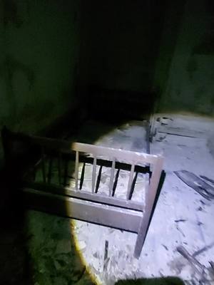 A post by @urbexmajor on TikTok caption: Chalet Abandonado com percevejos. #urbex #urbexspain 