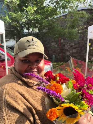 A post by @moisturizedmami on TikTok caption: Saturday Mornings at the Farmers Market 🍂🍁 #fyp #foryoupage #blackgirltiktok #wlw #moisturizedmami #foryou #blackcontentcreator #phillyfarmersmarket #philly