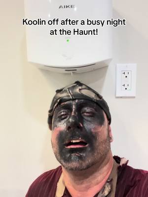 A post by @t_yzzi on TikTok caption: #hauntactor #scareactor #fyp #halloween #shitsngiggles #fun