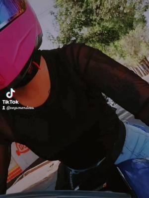 A post by @zeyamendoza on TikTok caption: #biker #contenido #motos #newtrending #bikersad #parati #chicabiker