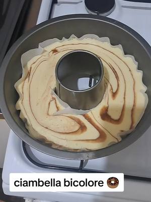 A post by @simonamario01 on TikTok caption: se volete la ricetta commentate.. #perte #cooking #perteeee #ciambella