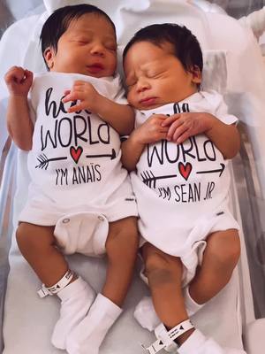 A post by @kendras.light on TikTok caption: #Twinmom #twins #twinsoftiktok 