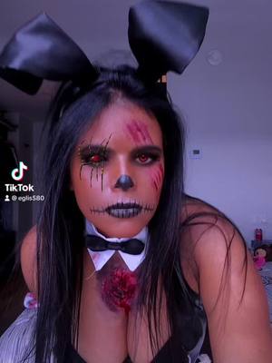 A post by @yetsenia5 on TikTok caption: #eglisruiz34 #eglis903#halloween 