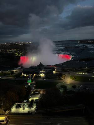 A post by @sargejt on TikTok caption: Niagra Falls Canada #niagrafalls #waterfall #nature #beautiful #viral #foryoupage #4u @April Hackney