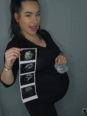 A post by @locaszalona on TikTok caption: Brzuchatki a Wam ile zostało do końca? 🥰 #pregnant #ciaza2023 #rodzew2023 #przyszlamama 