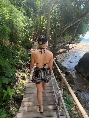 A post by @xblondix_ on TikTok caption: Thailand 🇹🇭 #thailand #krabithailand #krabi #vacation #tajlandia #summervibes #beautiful 