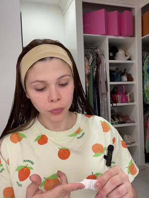 A post by @anagastelumc on TikTok caption: Gudmornin preciososss🥸🤍 GRWM