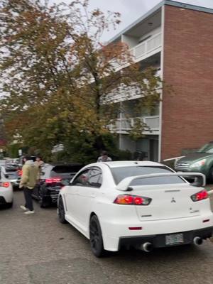 A post by @pnwmarcoo on TikTok caption: lakehouse cruise #cartok #carcommunity 