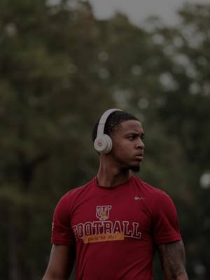 A post by @chrisfrmdasip_ on TikTok caption: #fyp #skegeefootball