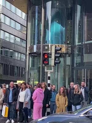 A post by @sailoryumyum on TikTok caption: 🐰🚦🏁 miffy traffic light !!! in #utrecht #netherlands🇳🇱 #miffy #nijntje #fyp #miffylight 