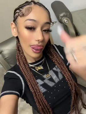 A post by @malloryyangel on TikTok caption: Naaaa whatttt GO BOOK HER DONT WALK RUN!!! @zariahh❤️  #fyp