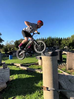 A post by @mindcontroltrials on TikTok caption: This kind of talent deserves to go viral. #charlierolls #biketrials #trials #extremesports #extreme #cycling #mtb #bmx #parkour #climbing #talent 