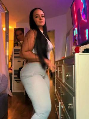 A post by @jesziikah on TikTok caption: Iykyk I love dancing.💃🏻🇩🇴🔥 #fyp #fypシ #foryou #dominicana #tipico #merengue #aguilas #cibaeña