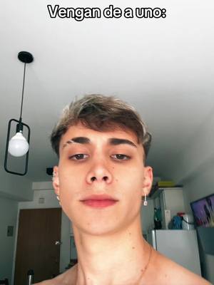 A post by @clipstita on TikTok caption: Bienvenidos a mi cuenta secundaria de factos y cosas amororas😎 VENGAN DE A UNO