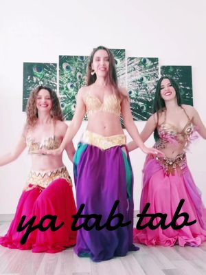 A post by @tharsisbellydance on TikTok caption: we missed our tiktoks! @Shahla Sousa @Paula BellyDina #sevilla #lovebellydancing #danzaarabe #tiktokbellydance #rakssharki  #danzaoriental  #orientaldance #danzadelvientre #bellydance #bellydancecompany 