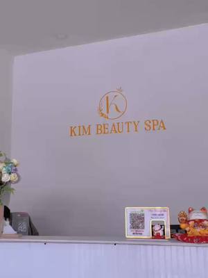 A post by @kkimbeautyspa on TikTok caption: Không gian nhỏ xinh cho các bạn thư giản ngày mới #spa #xuhuong #thinhhanh #lamdep #chamsocda #kimbeautyspa❌ #triệtlôngvĩnhviễn