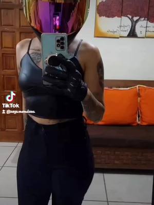 A post by @zeyamendoza on TikTok caption: #bikerlife #pasion #viral #bikergirl #fyp #trending #videosdemotos #adrenalina