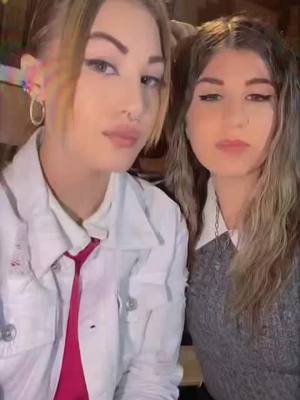 A post by @elvira_spezio on TikTok caption: vitaaa❤️🫶@veronica carrubba #perte