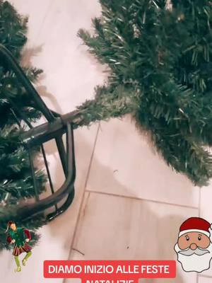 A post by @natamusicco on TikTok caption: #natale#festenatalizie 