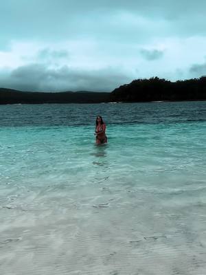 A post by @paulinermakeup on TikTok caption: fraser island aka une des iles les plus dangereuses du monde #australia #fraserisland #kgari 