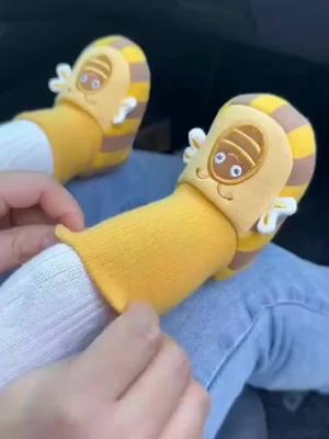 A post by @user2991380867816 on TikTok caption: Baby needs it.🥰❤#baby #babyshoe #babysocks #baobaoshop #fyp #foryou  #foryoupage #babytiktok 