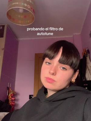 A post by @nadia.vcn on TikTok caption: me flipa JAJAJA 