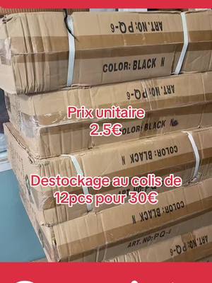 A post by @_grossiste_en_ligne.com on TikTok caption: #grossistechaussures #destockagechaussure #lot #destockage #grossiste lot de chaussures en déstockage à Sartrouville, venez directement à l’entrepôt ou contactez-nous sur WhatsApp, numéros disponibles en Messages ou en commentaire