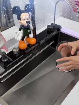 A post by @wenlong_yin on TikTok caption: This faucet is so cool #faucet #goodthings 