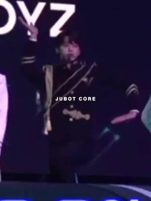 A post by @jjyubi11 on TikTok caption: Jubot core 🤖🤍